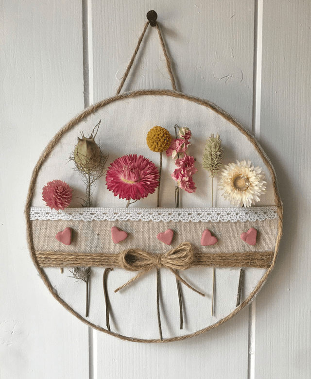 Décoration murale de fleurs séchées naturelles sur toile ronde de 19 CM