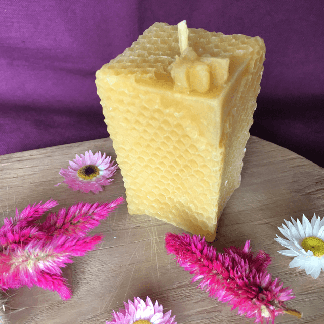 BOUGIE PILIER MOULE CUBE ALVEOLE ABEILLE EFFET GAUFRE 12.5 CM 